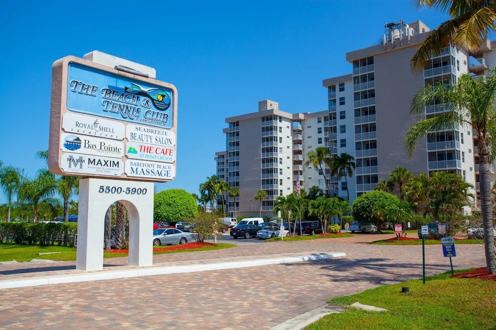 Bonita Beach 5500 - 5208