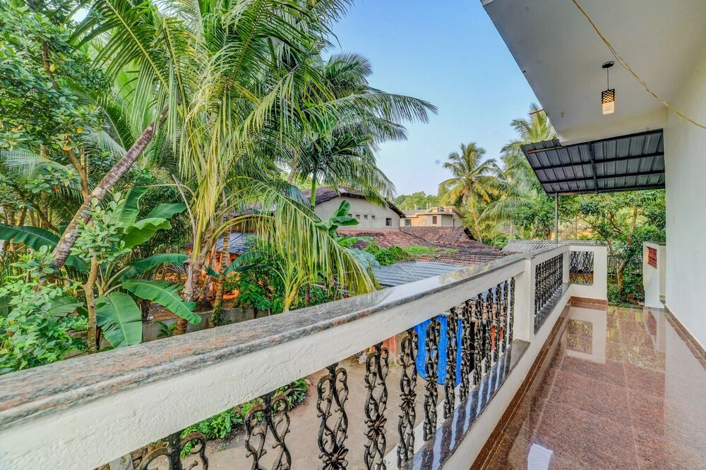 OYO 19884 Home Enticing 2BHK Mandrem