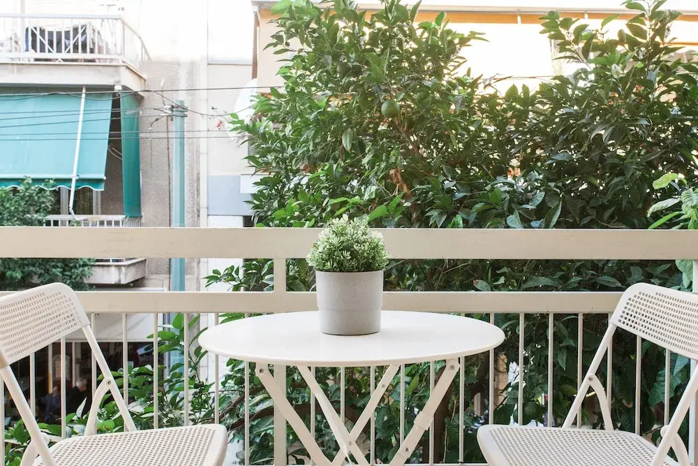 Groovy 2BR Apartment in Koukaki