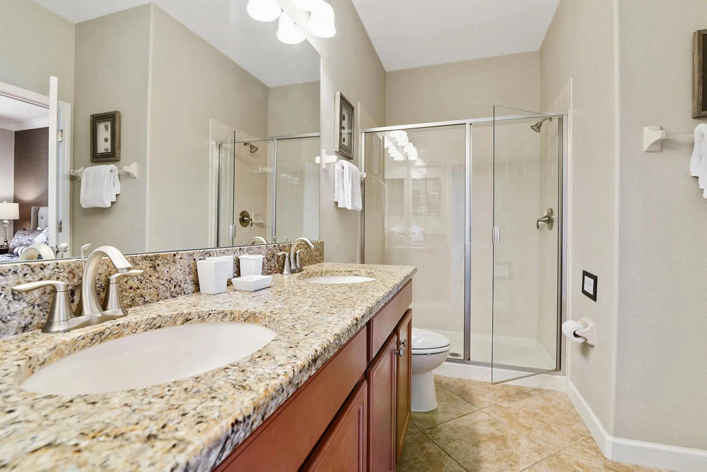 8BR Family Home South Pool No Rear Neighbor