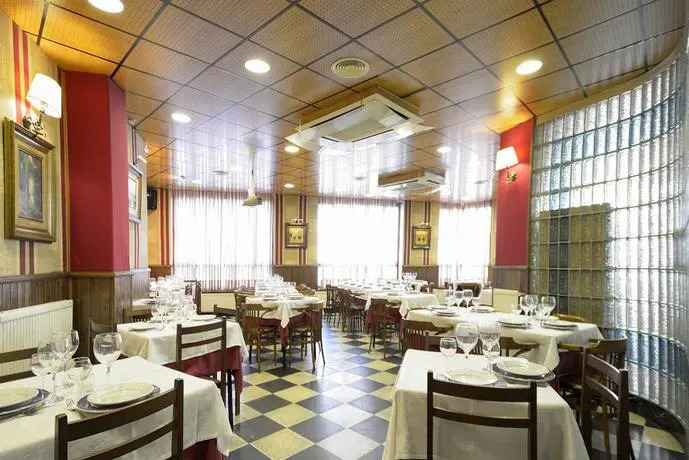 Hostal Goyo Garray