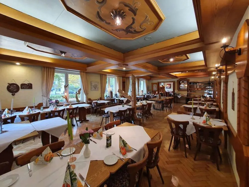 Hotel Neuenburger Hof