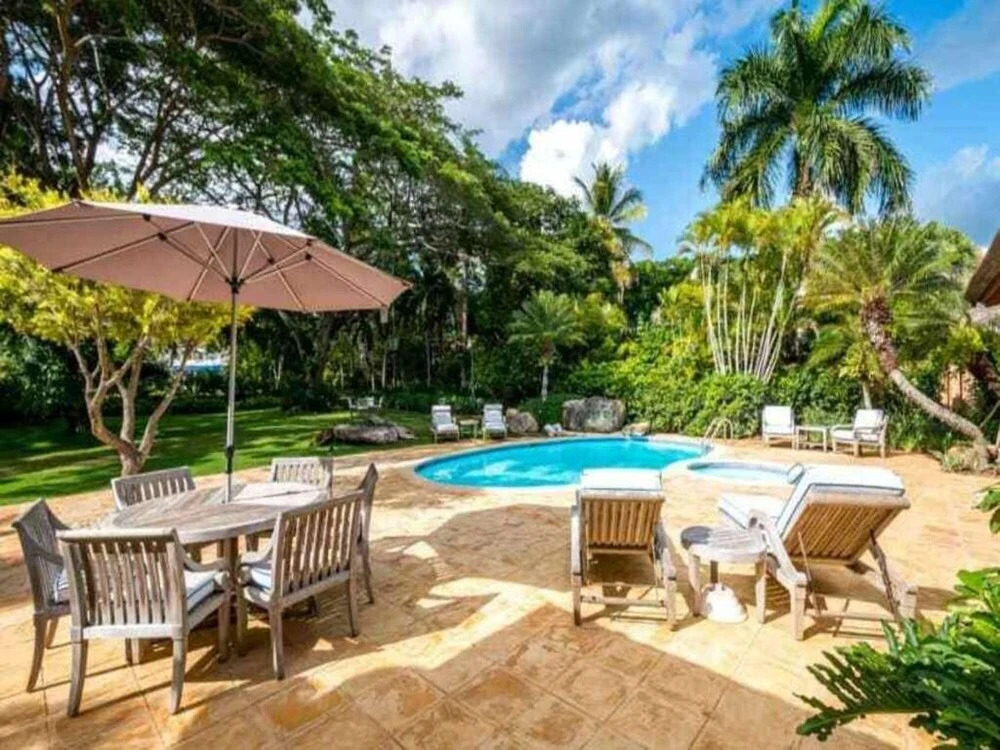 Sunny Vacation Villa 26
