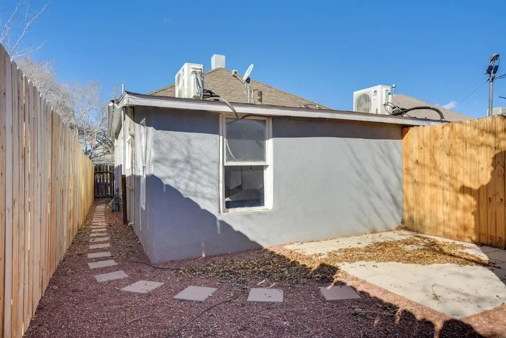 Near UNM & ABQ Biopark: East Dtwn Studio