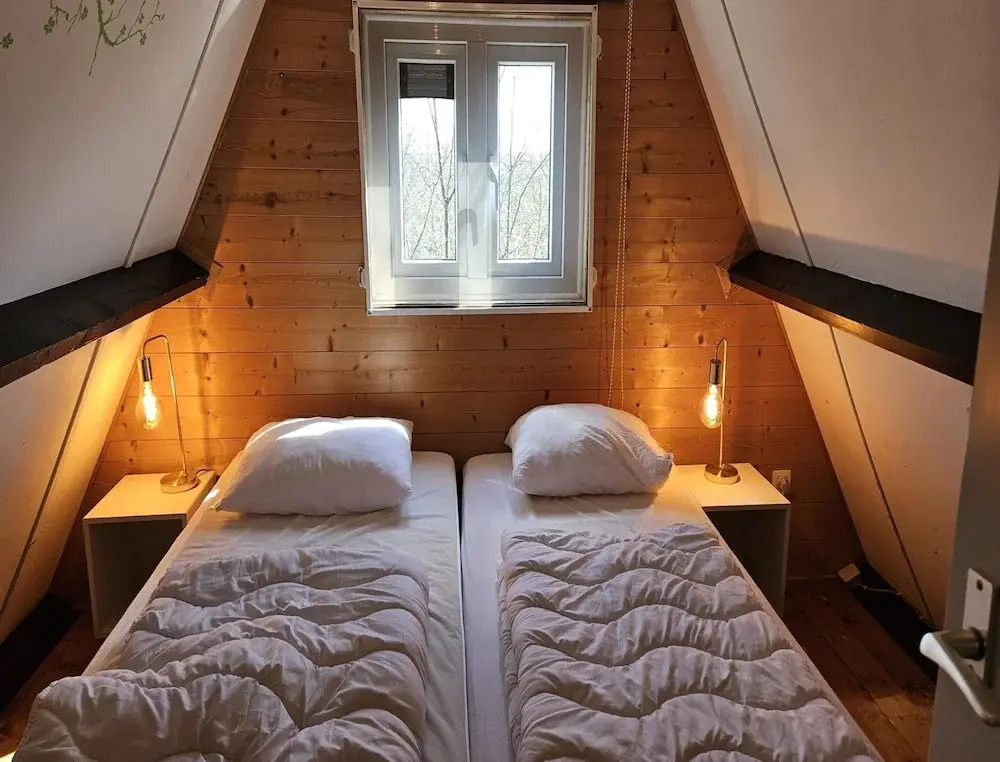 Peaceful Forest Chalet Near Durbuy