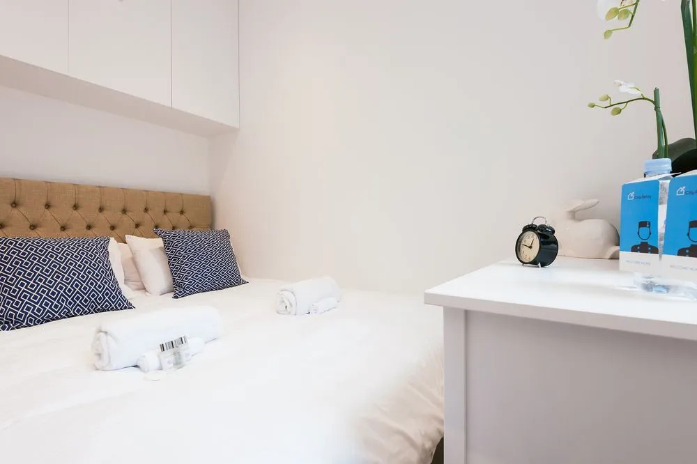 The Lillie Road Residence I - Eh1