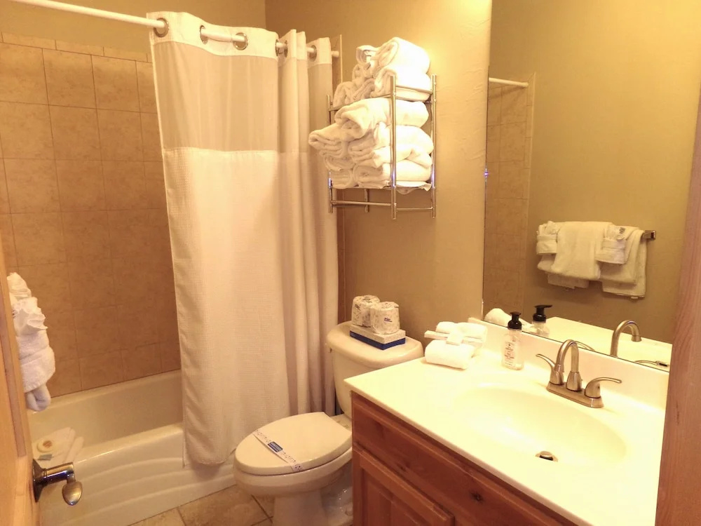 Anemone Townhome 3 Bed 3 Bath
