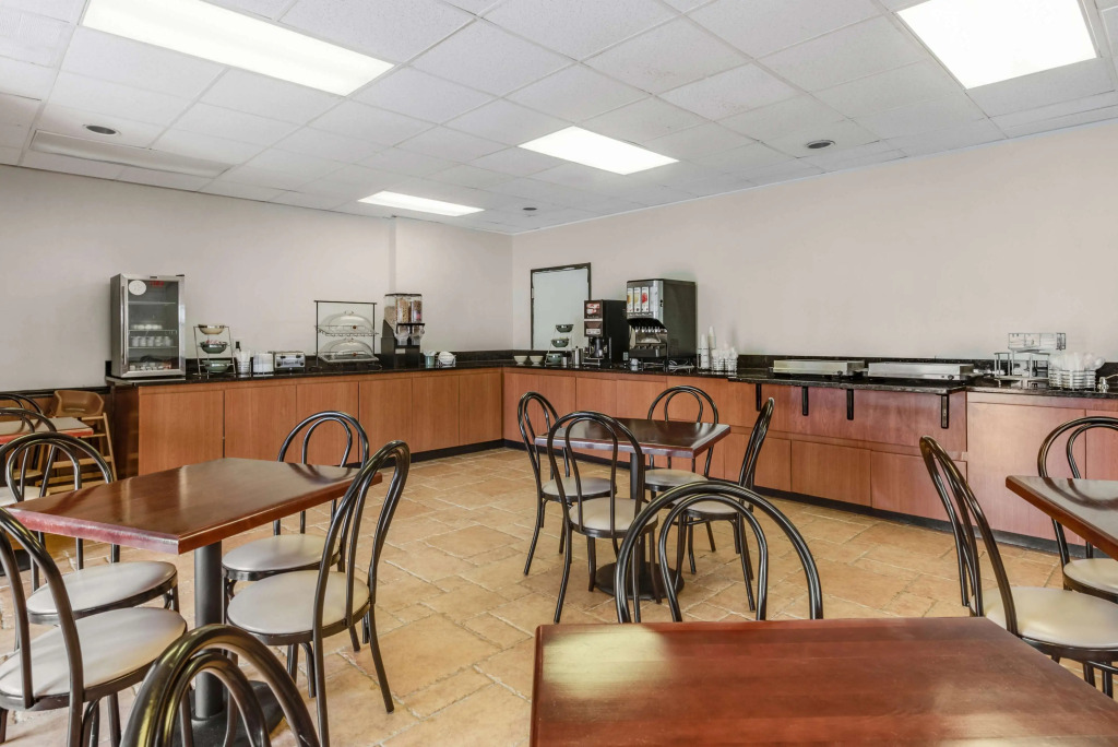 SureStay Plus Hotel by Best Western McGuire AFB Jackson