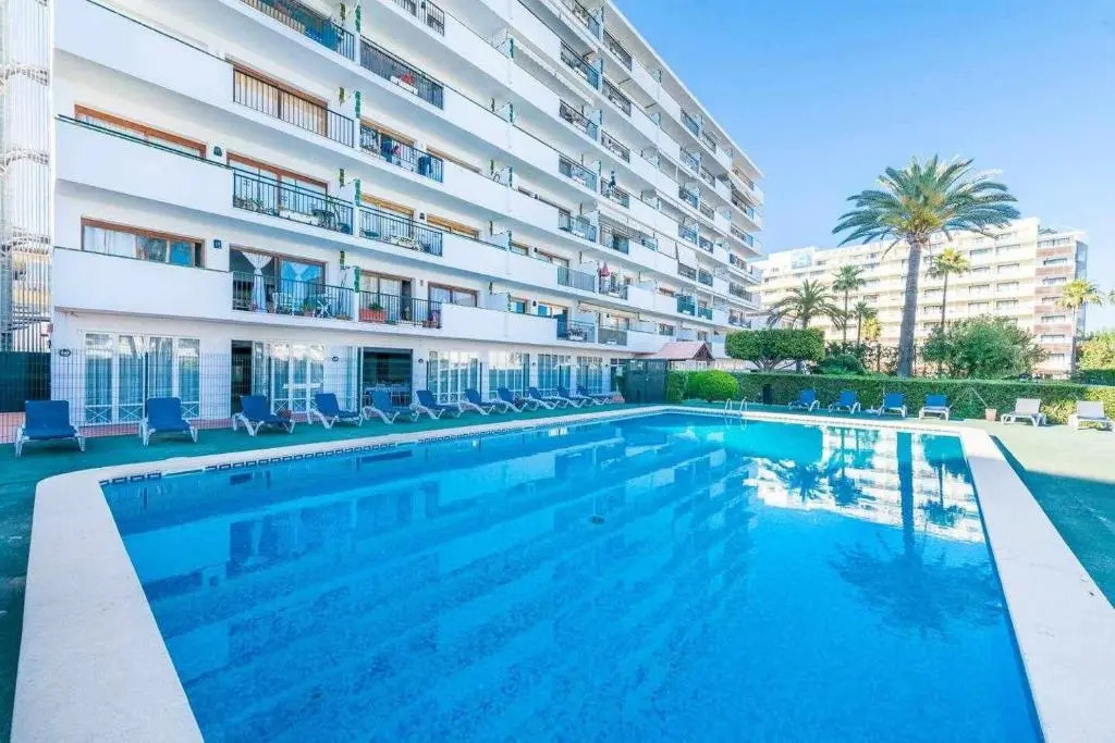 NEW Apt RELAX HOME a 150 m del mar WIFI y Piscina