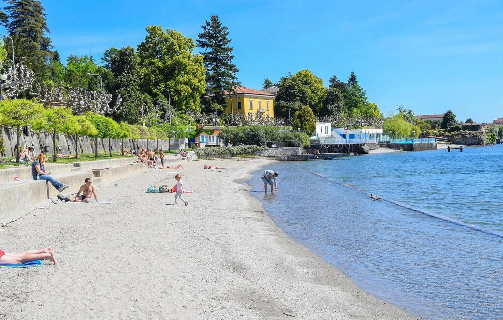 2 Bedroom Stunning Home In Luino