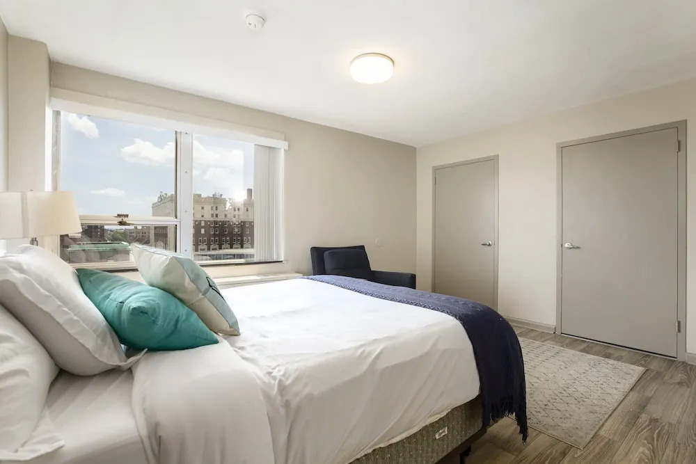 TWO Bold 1 BR CozySuites for your Louisville Getaway