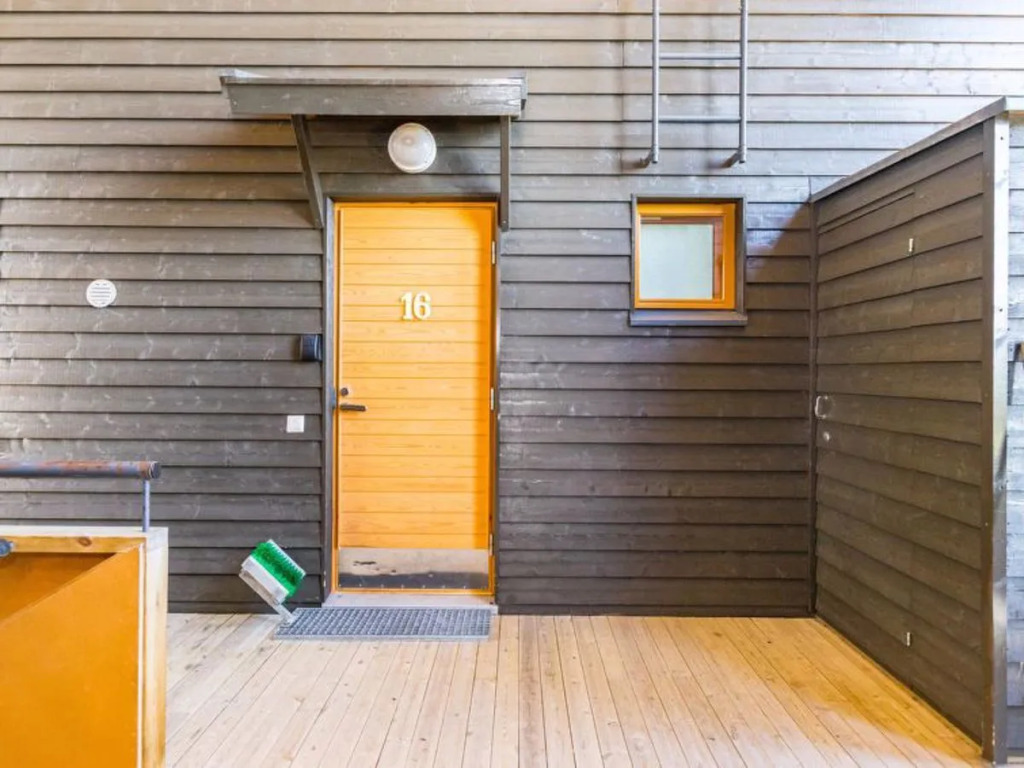Karhunvartijan linna b16