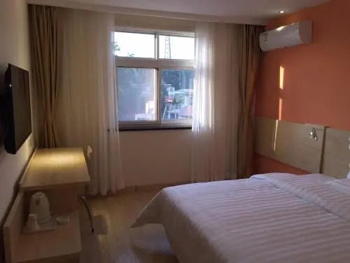 7Days Inn Tianjin Jixian Gulou dule Temple