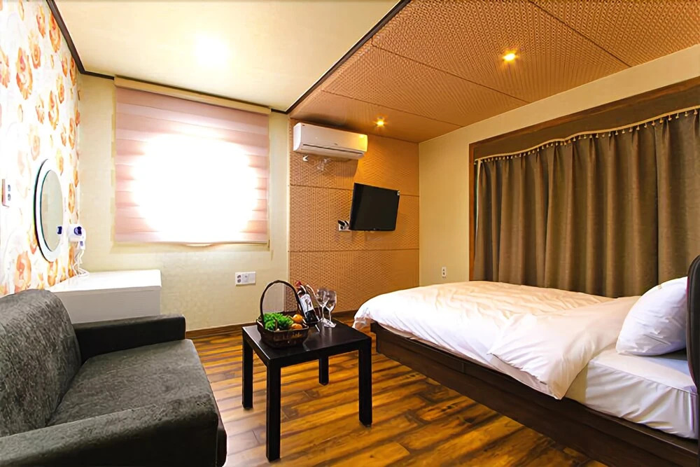 Geoje Beach Nadree Pension