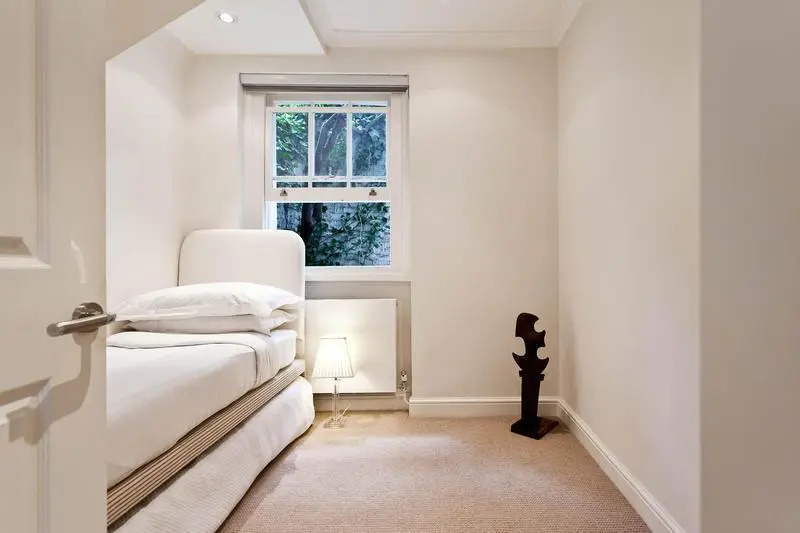 Strathmore Gardens by onefinestay