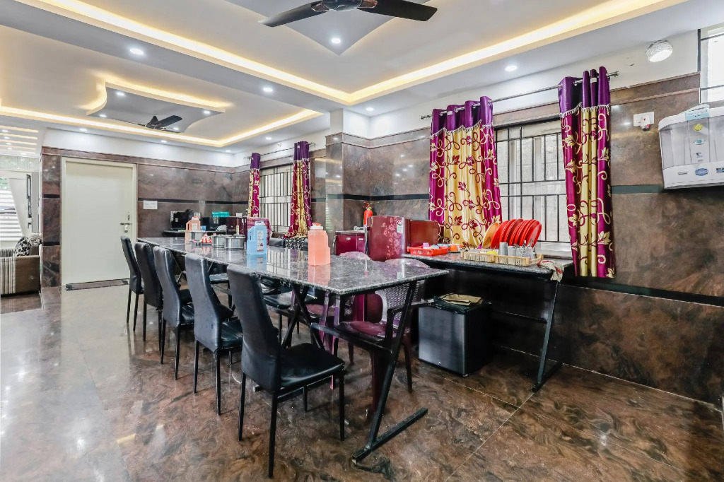 OYO 49996 Jj Homestay