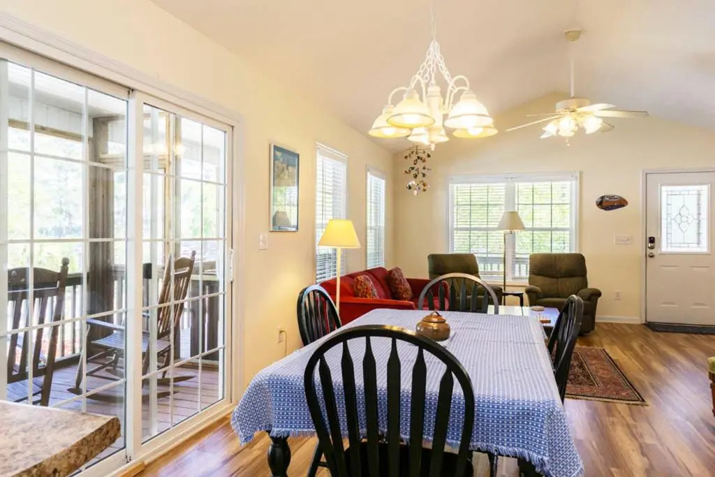 Island Delight by Oak Island Accommodations