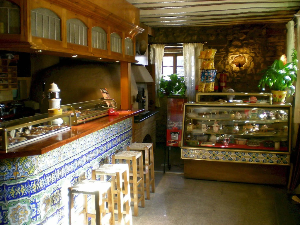 Hotel Puerta Romeros