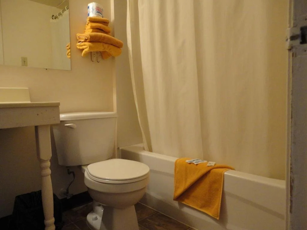 Lodge Motor Inn