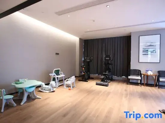 Jingsheng Hotel X Tencent Esports (Hangzhou Linping Chongxian Shangyi Square Branch)