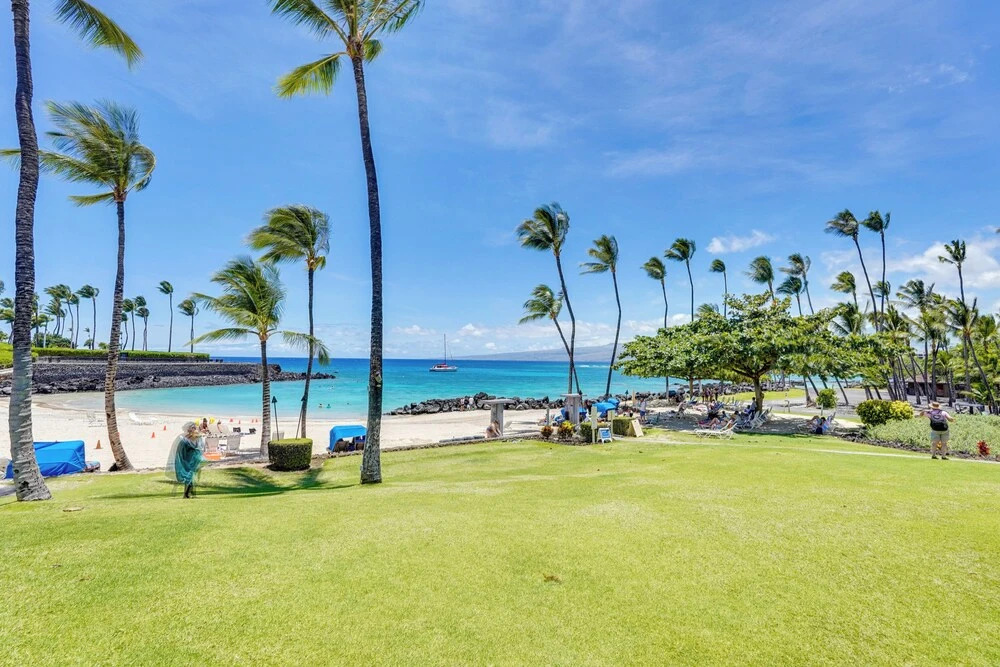 Luxe Maunalani Resort Condo w/ Pool + Beach Access