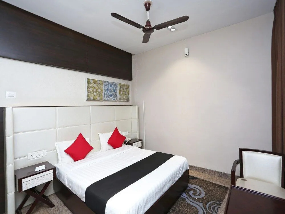 OYO 38400 Gaurav Garden