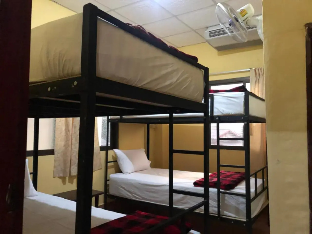 Easy go backpacker hostel