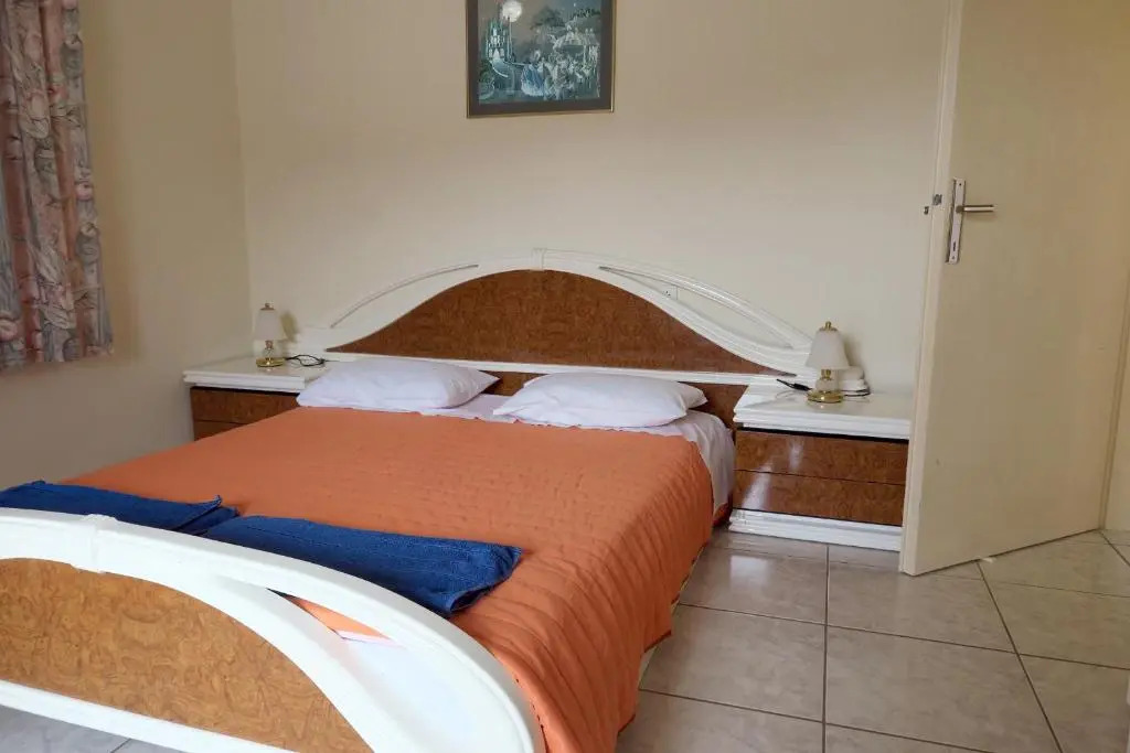 Villa Mike 105