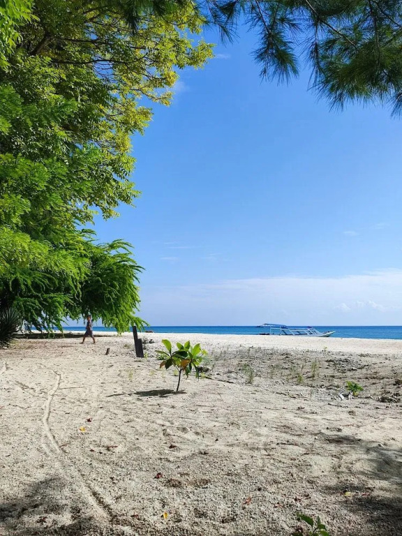 The This-Kon Gili Meno
