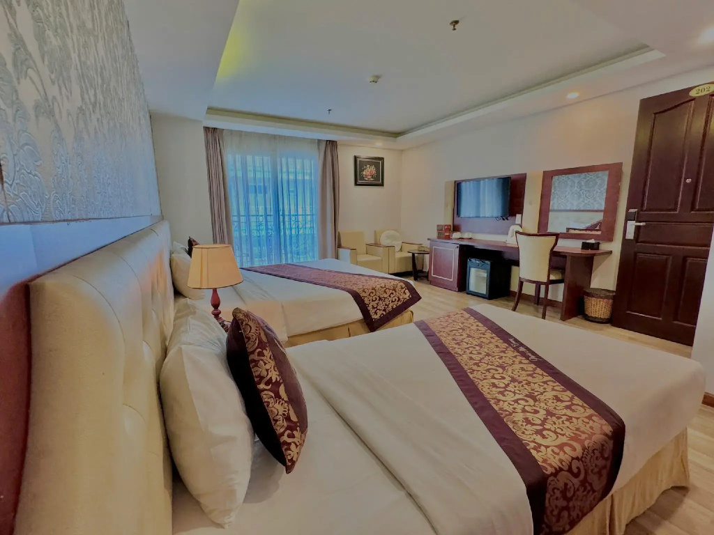 Paris Luxury Hotel & Apartment Nha Trang