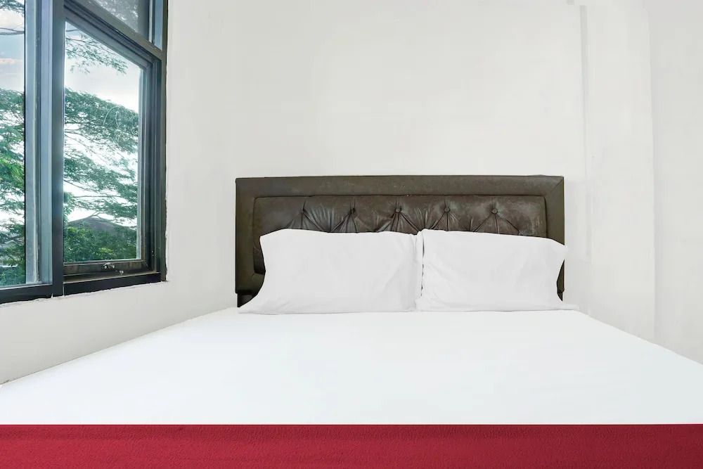 OYO 92609 Guest House Malay Singkawang