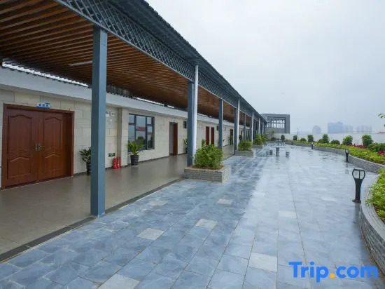 Sanfeng Hotel