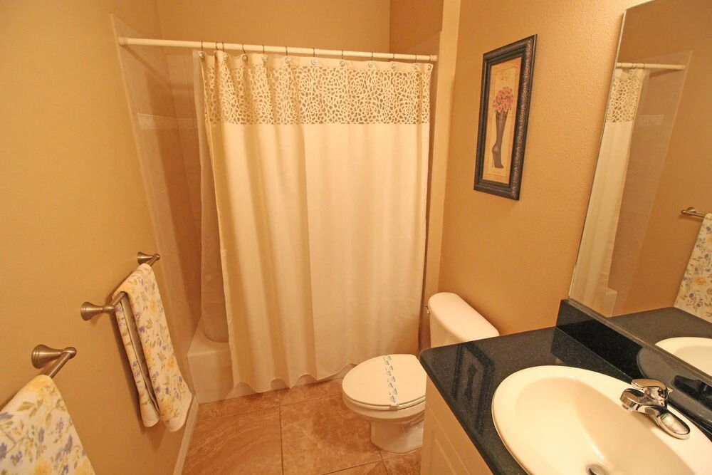 Luxurious 2 Bedroom03 - Close To Wedding Venue Apts by RedAwning