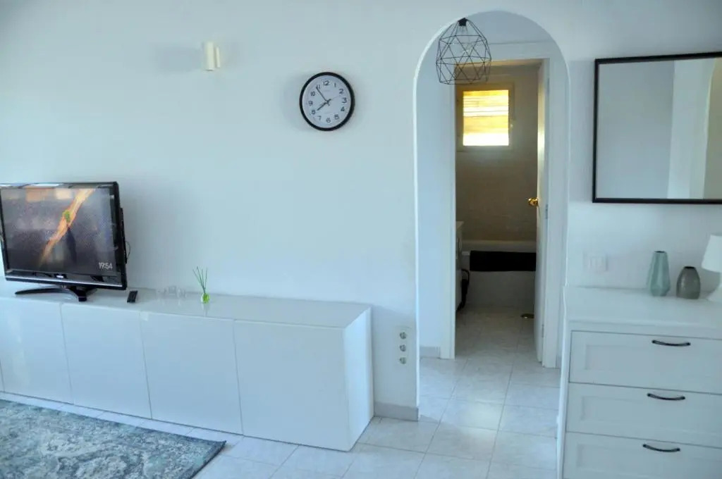 Apartamento con piscina y parking