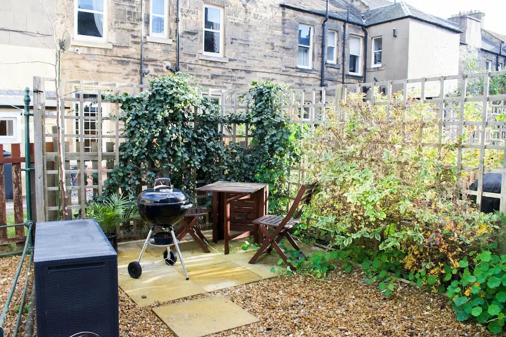 Spacious 3 Bedroom Home With Garden Edinburgh
