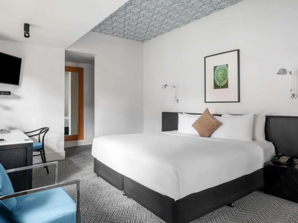 Peppers Gallery Hotel