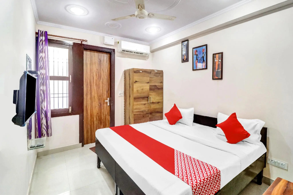 OYO 82107 Vivaan Residency