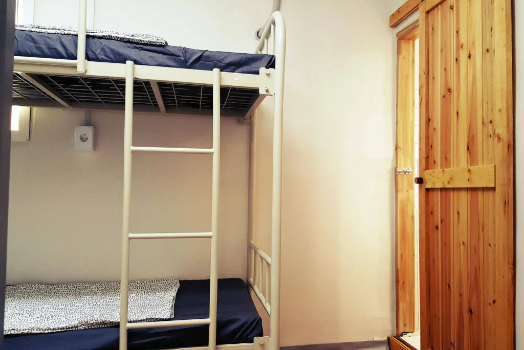 LVIA Guesthouse - Hostel