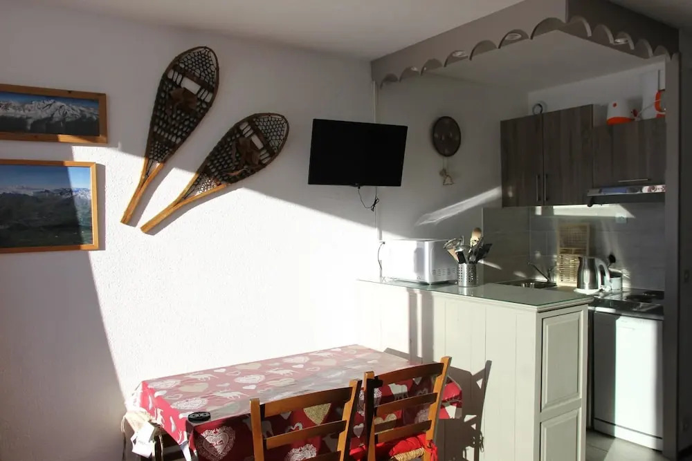lovely studio with a nice view on the slopes Holiday home 0 agence la