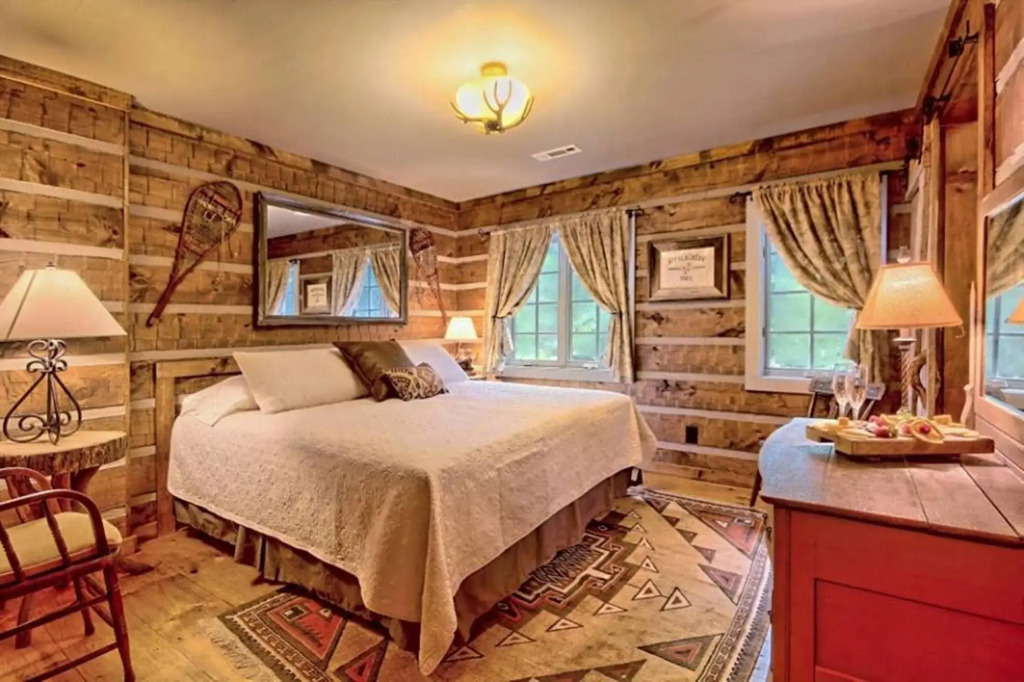 Lake Rabun Hotel