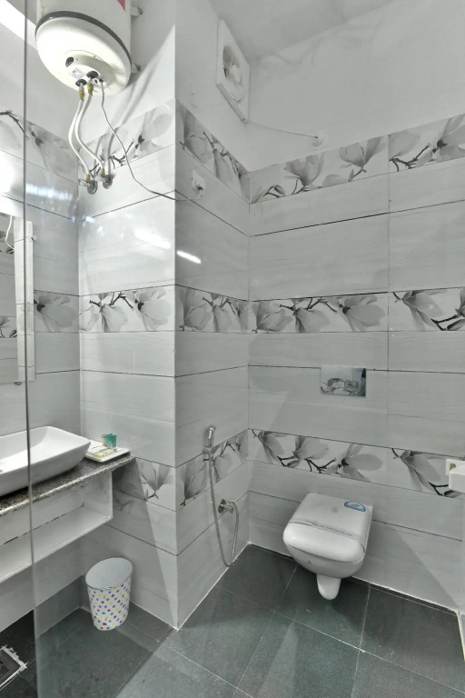 Hotel Comfort Court