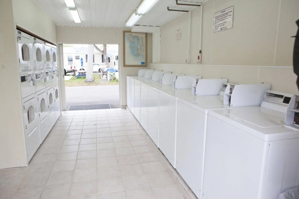 Groves RV Resort