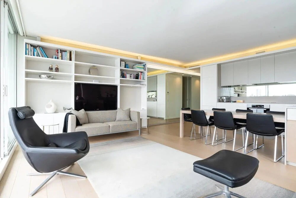 2 Bedroom Apartment with Bay View