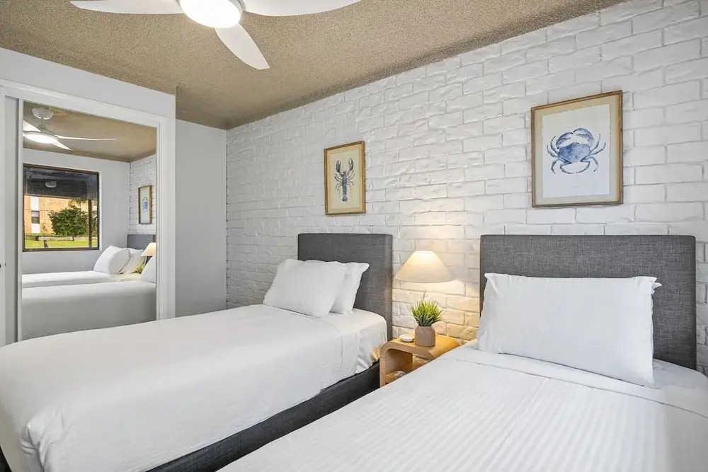 3-bed Waterfront Apartment With Private Patio