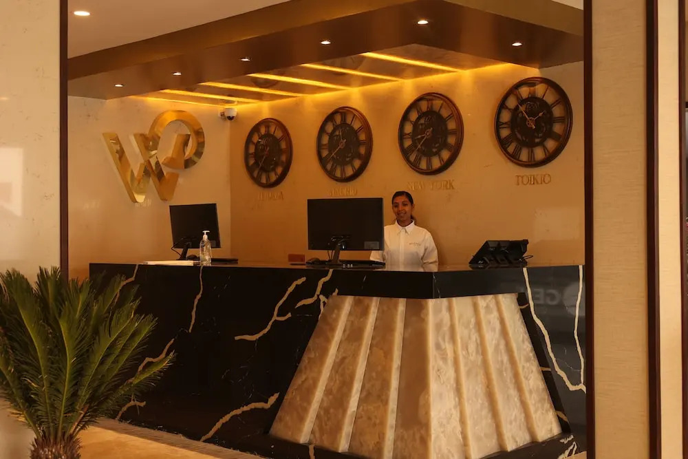 Hotel West Plaza