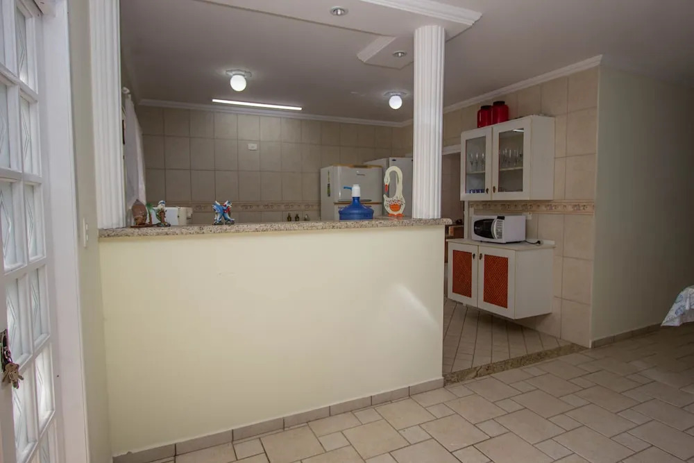 Casa ampla em Bertioga - 2 min. da praia