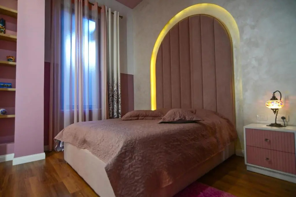 Stylish two bedroom house with private pool