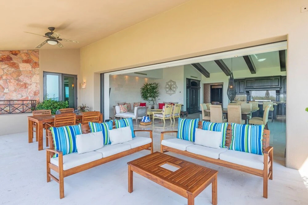Beautiful 3 Bedroom Condo