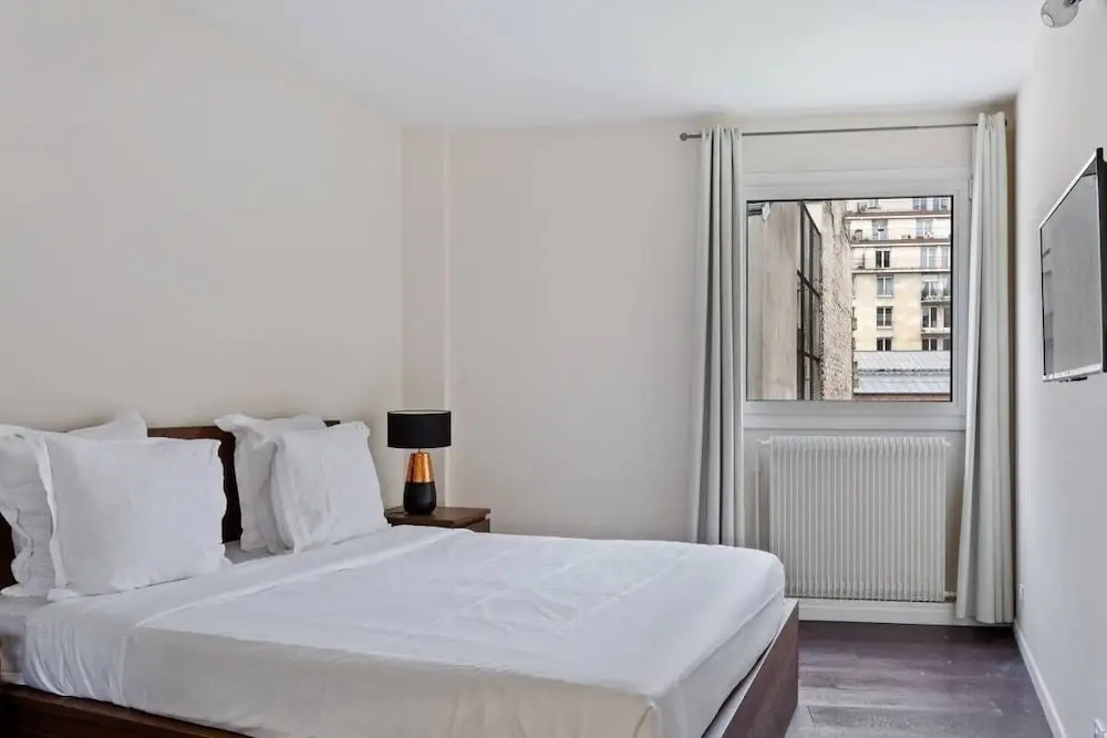 Modern Cosy 1-Bed Apartment Sleeps 6, in Paris