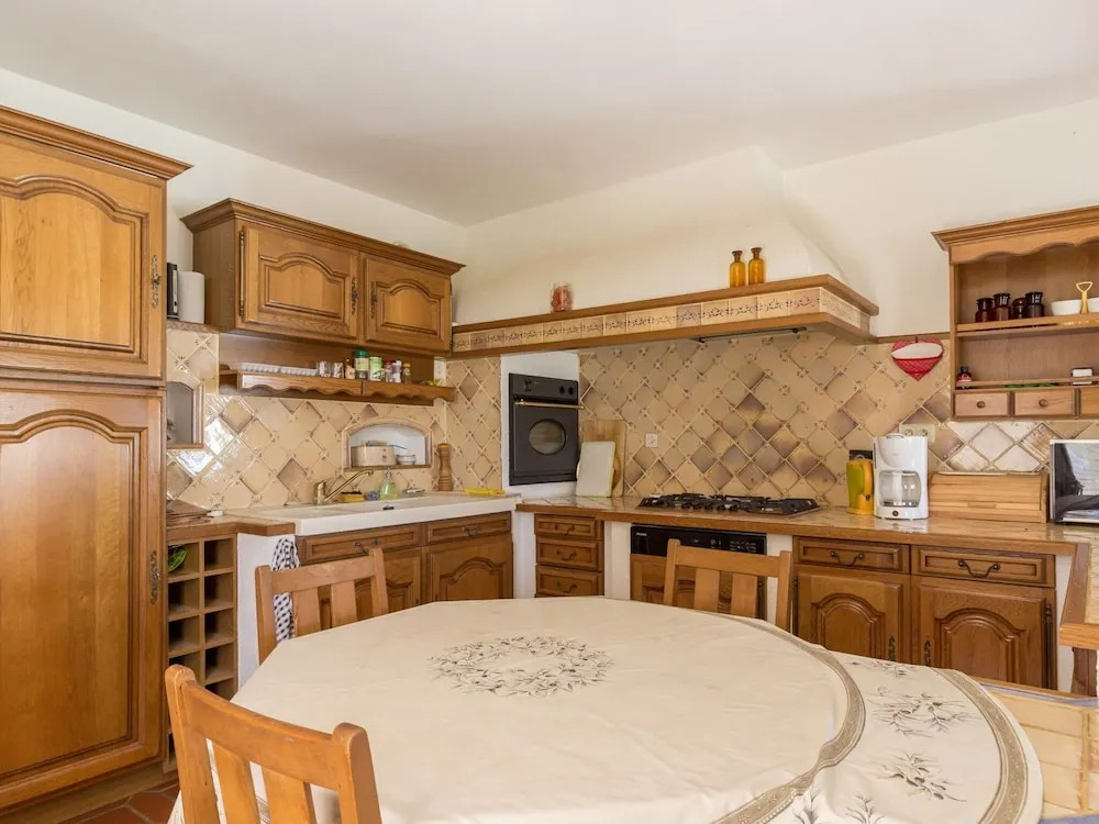 Serena Villa in Saignon With Private Swimming Pool